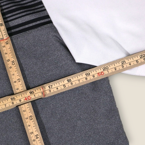 Travis Mathew Golf Polo Men’s Medium Short Sleeve Shirt Preppy Logo White & Gray - Picture 6 of 10